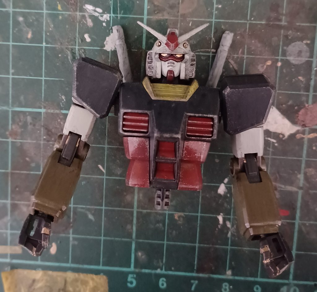 キット自体が黒っぽいのでリアルタイプカラーは勿論だけど色んなカラーが塗りやすくて良いよね。