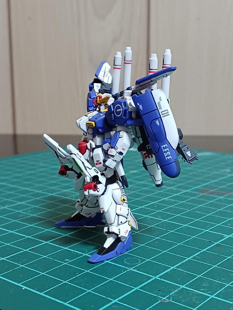 左サイドからのショット。