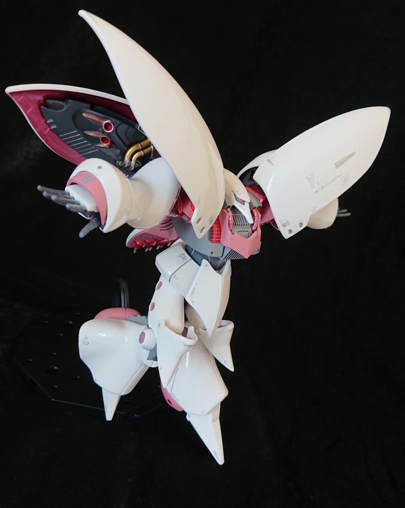  塗装前は、エルメスの後継機だから、エメラルドグリーンのカラーにし、ララァを彷彿させようかと悩みましたが🤔