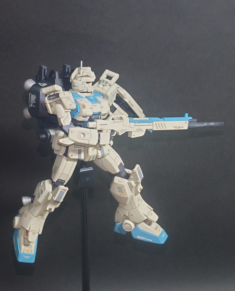 「なんだ？何か来るっ！？」