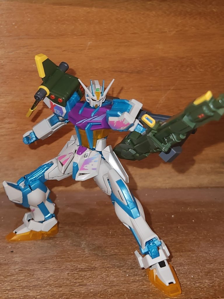オプションセットからランチャー。アグニのセンサー部は色塗らないと成形の暗い緑のままなんで、ニューホワイト塗って上からコスモメタブルーで水色に…はならなかったよ…(敗北)こちらも同じく。オプションセットは潔癖なまでに色分けされてるのでスミ入れだけで随分様になりますねぇ。