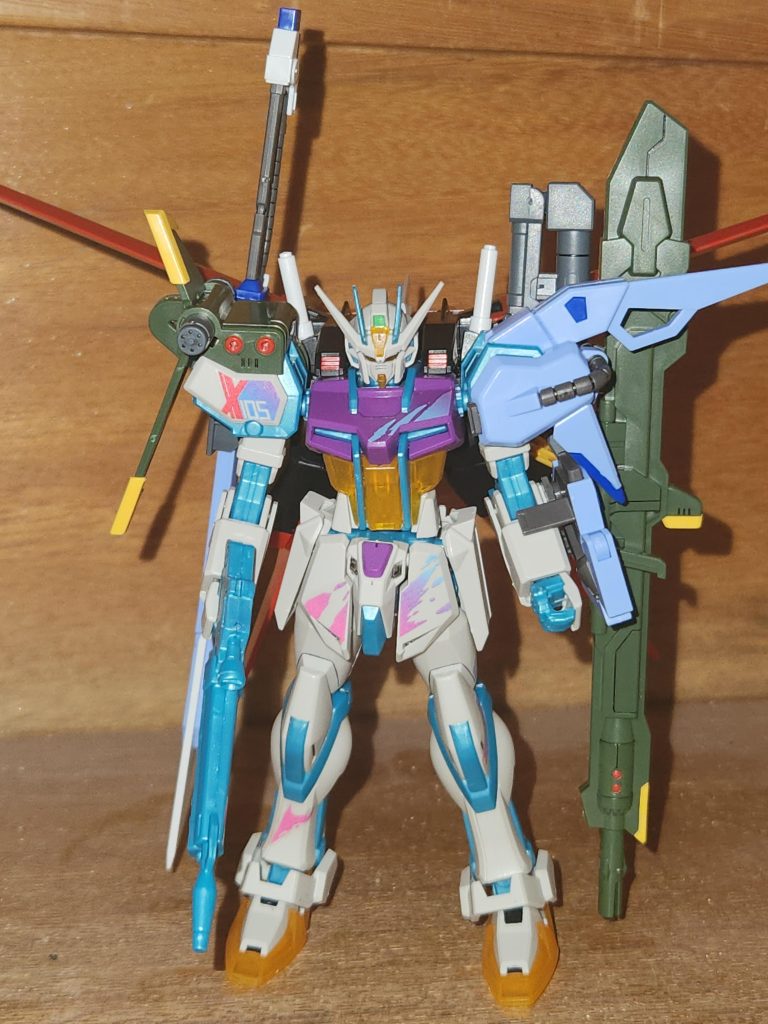 パーフェクト。ポーズとらせるとスタンド無しでは自立させられなかったんでボッ立ち。ストライカーはフェイズシフト装甲みたいに色変わらないので敢えて通常色まんまで。