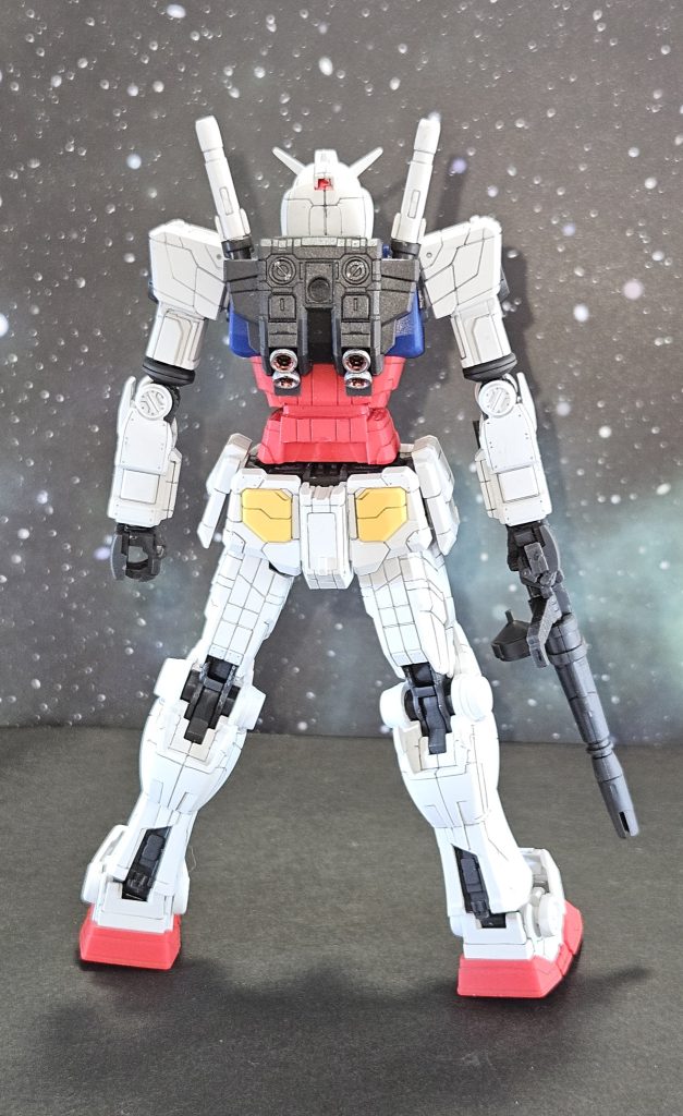 バーニアだけガンダムマーカーで塗りました