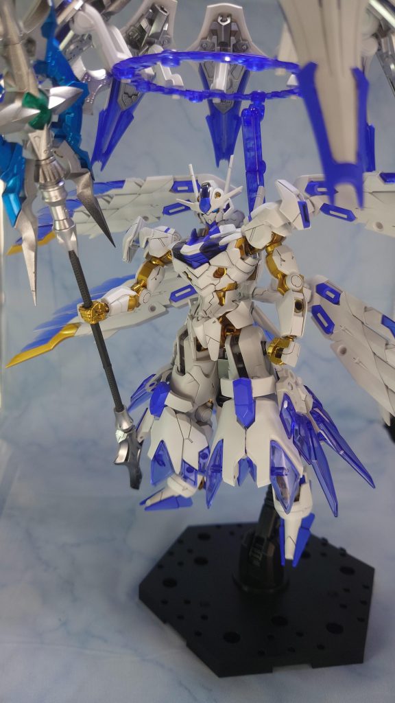 ご覧いただきありがとうございました。完成イメージと実物との乖離が酷くて逆に笑ってましたエアリアルは割と盛りやすいガンプラだと思いますが、盛りすぎるとダメなんでしょうねとはいえ出来上がったときは達成感が溢れるのでやっぱり改造は楽しいです。皆さんももっともっと楽しみましょう