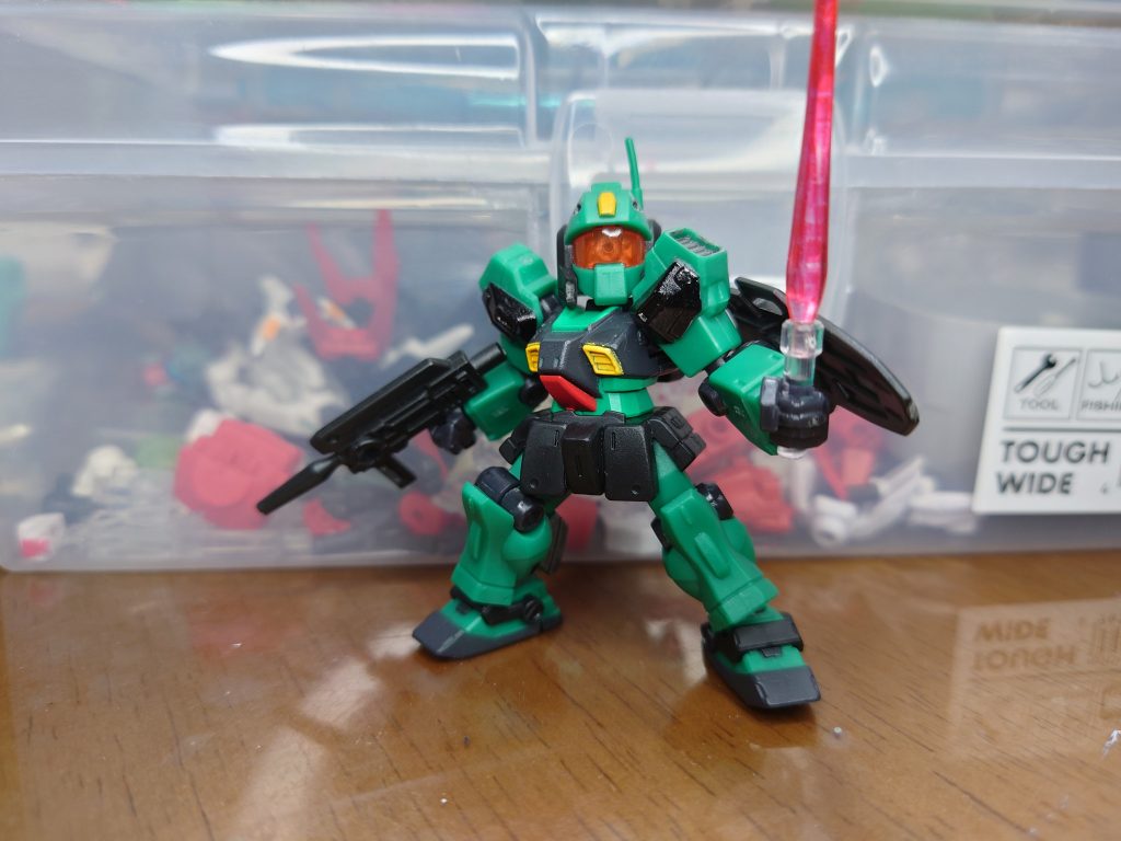 ポージング1MGのパッケージイラスト風に