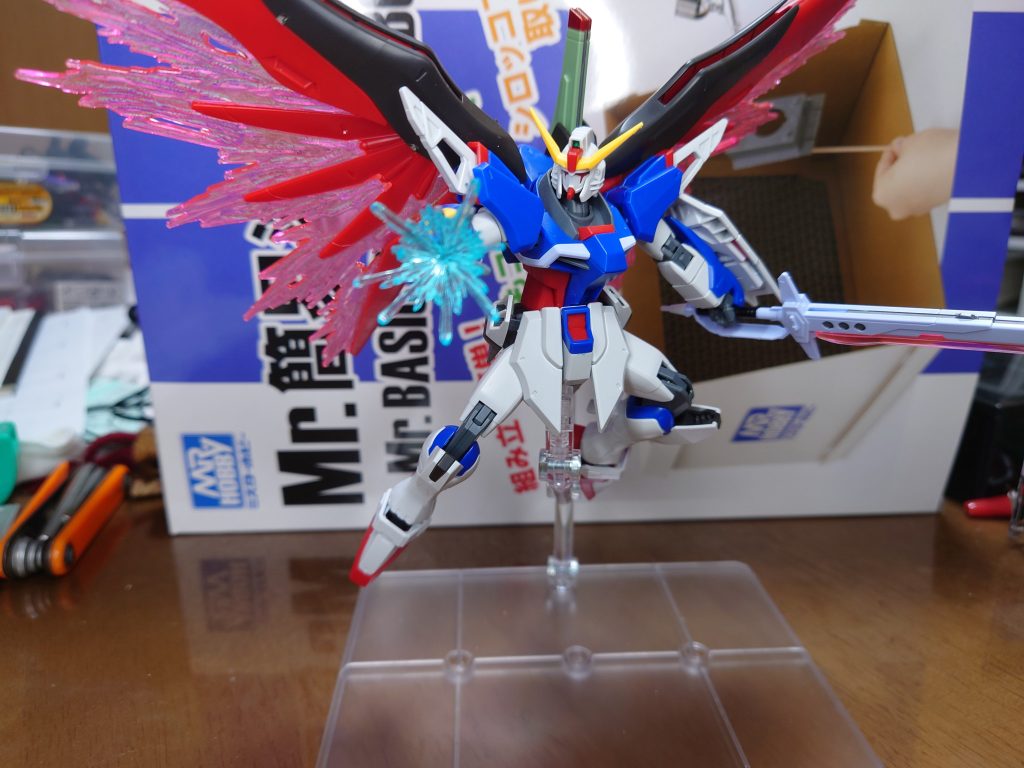 ポージング5急に手から出てきたら怖いよね…