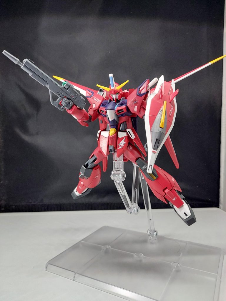 セイバーのヘルメットと装備、足と腰部分の装甲などをイモジャに移植させました✨セイバー好きなのだがHGのキットの出来が微妙なのでイモジャ出た時に合わせたらいいんじゃね?っと思って、やっとこさ出来ました(^ー^)