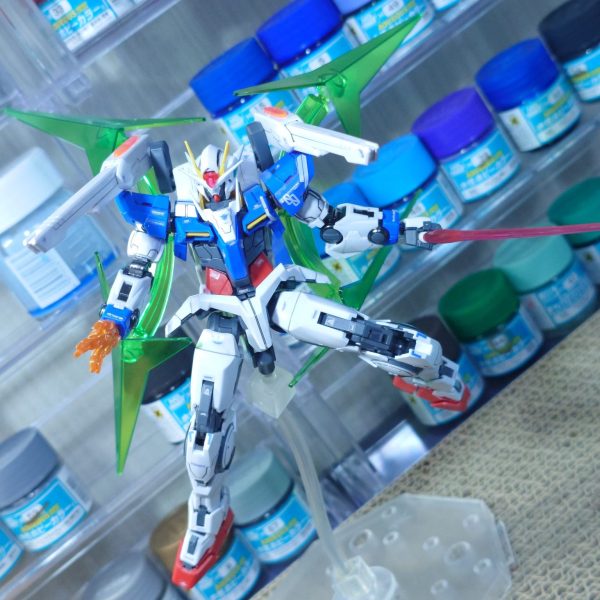 ⑫　ダブルオーガンダム　プラフスキーユニット装備型