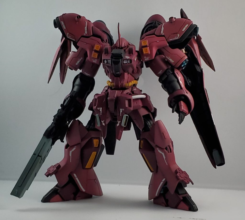 ガーベラ・テトラの上半身、腰部にサザビーの腕部　Rギャギャの脚部を合わせました。接続部が全く違うのでボールジョイントを移植してます。