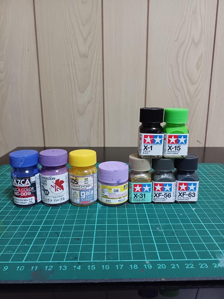 今回の塗料たちです(gundam-kao3) 
