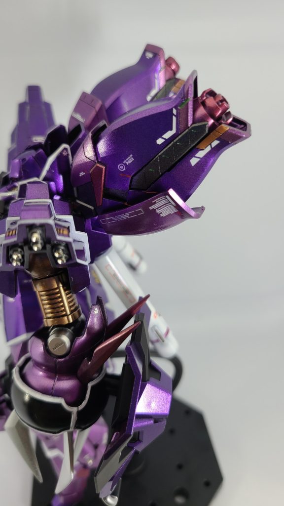 こちらはバックパック！スジボリでライン追加、塗り分けしてちょっと派手目に！