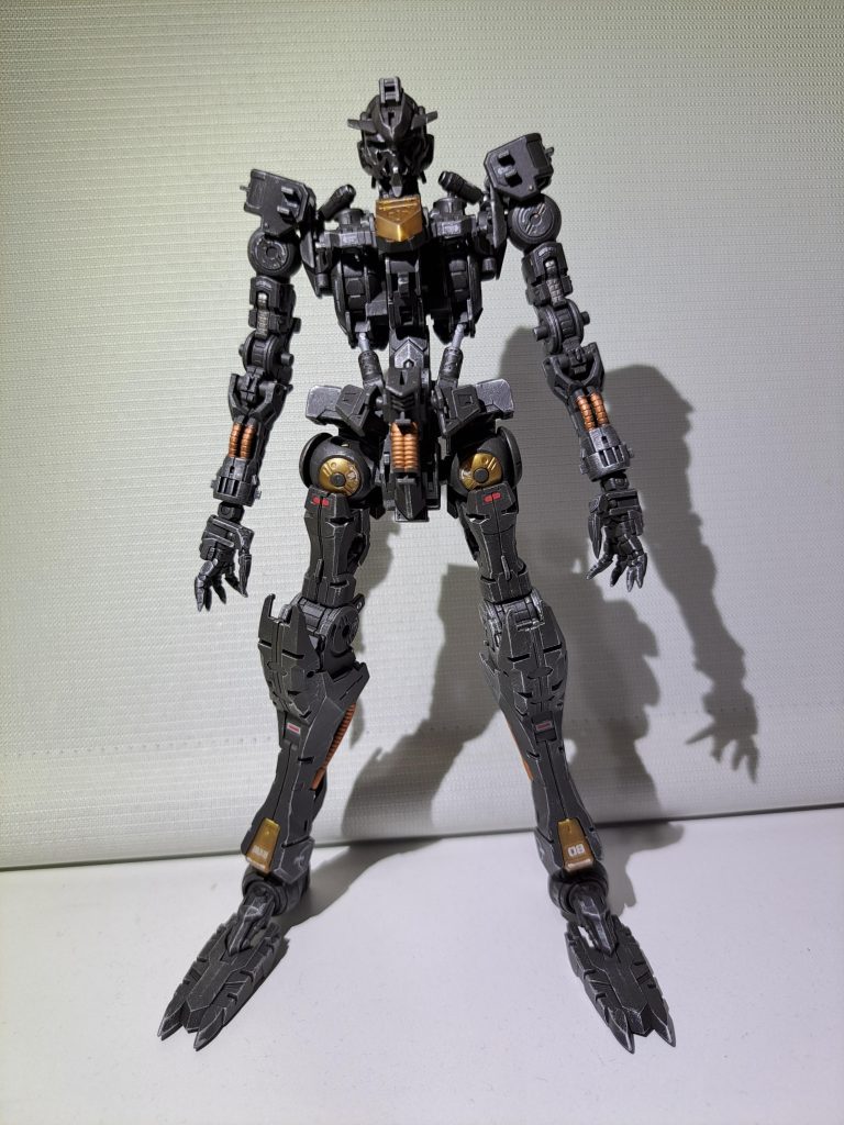 ちなみに内部フレームはこんな感じで、少しだけ部分塗装を行いました。