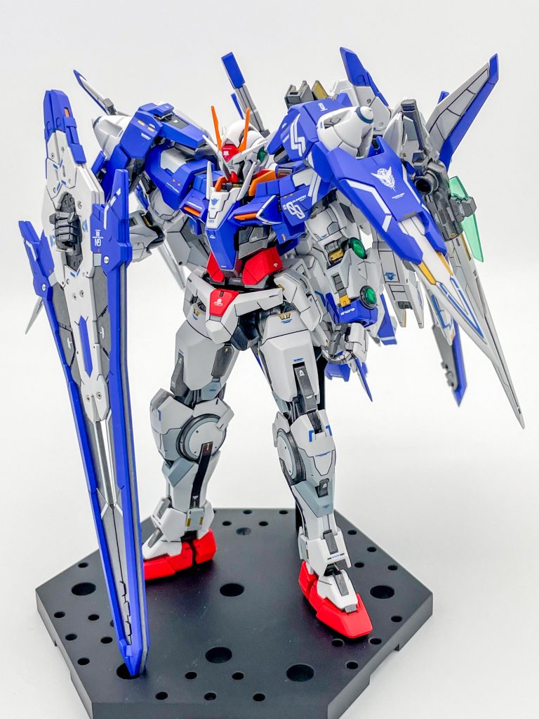 立ちポーズカラー外装・コバルトバイオレット・スーパーシェルホワイト・グレーFS36375・スチールホワイト（ソード外側）・ヴィクトリーゴールド・プリズムブルーブラックフレーム・スターブライトアイアン・クリアーブラック・クリアーレッドトップコート・ススーパースムースクリア・EXクリア