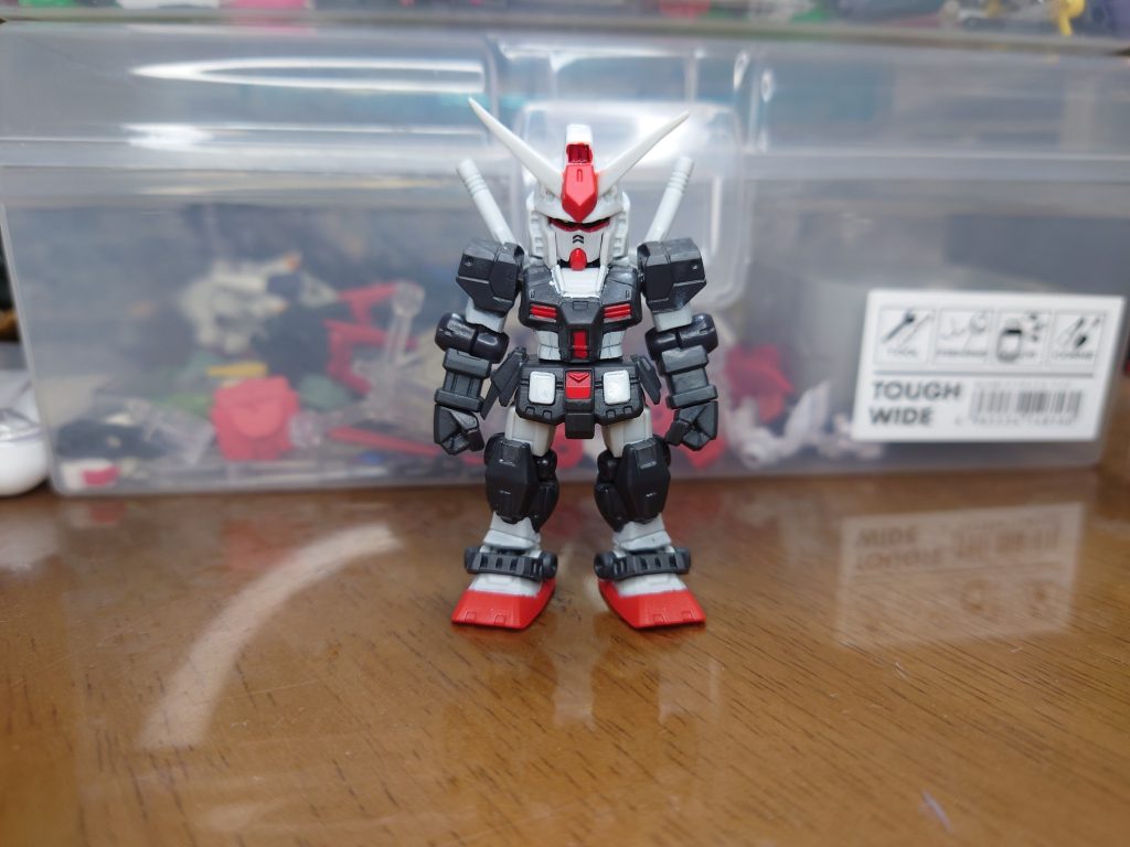 前面です（頭部のセンサーくらいしか塗装して無いです）