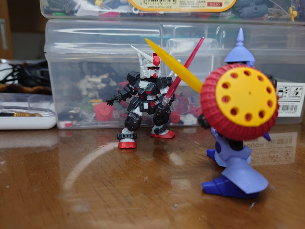 ポージング3ビームサーベルを持たせて