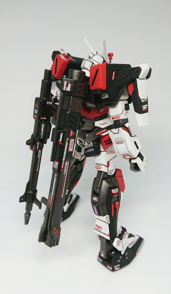 この状態でバックパックはありません。後でもりもり背負うときに使います。