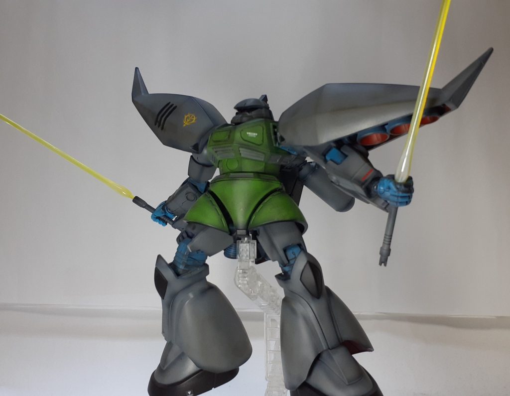 ビームランサーの根元はクリアーホワイトでグラデーション塗装しています。