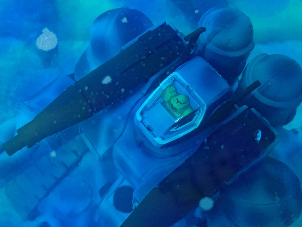 ガンタンク 水中試験型–3枚目/制作者：滝 由佳理