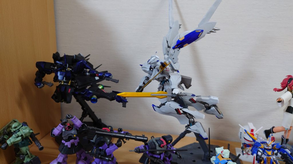 前に作成したバエルと一緒に