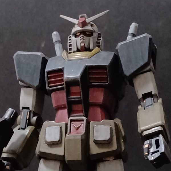 EG 1/144 ガンダム（リアルタイプカラー）