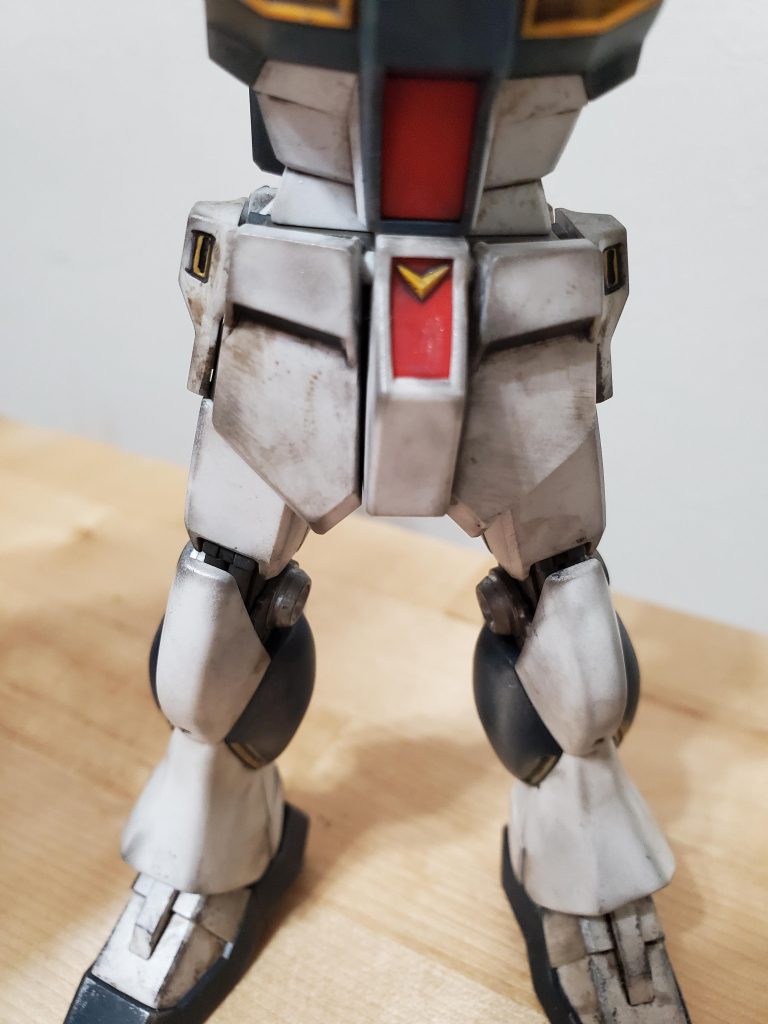 反省点としては、やはりMr.ウェザリングカラーの使い方がよくわかっていなかったのと、意識した拭き取り方が出来ていなかった為にあまり意味のあるウォッシングが出来んかった。『あのアムロがこんな汚すかな…?』とか思ったけど、単独行動でしばらく艦まで戻って来なかった…的な。