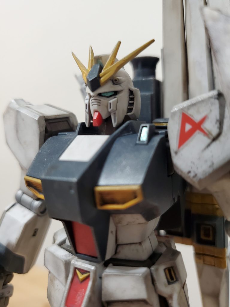 ようやく完成 HG νガンダム