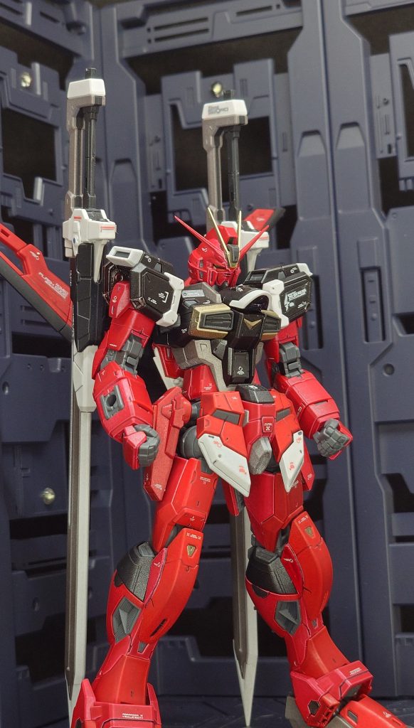 工作面は基本工作のみ。塗装はクレオスとタミヤのメタリックレッド、タミヤのピュアーメタリックレッドを使い分けましたがあまり差は出ませんでしたw
