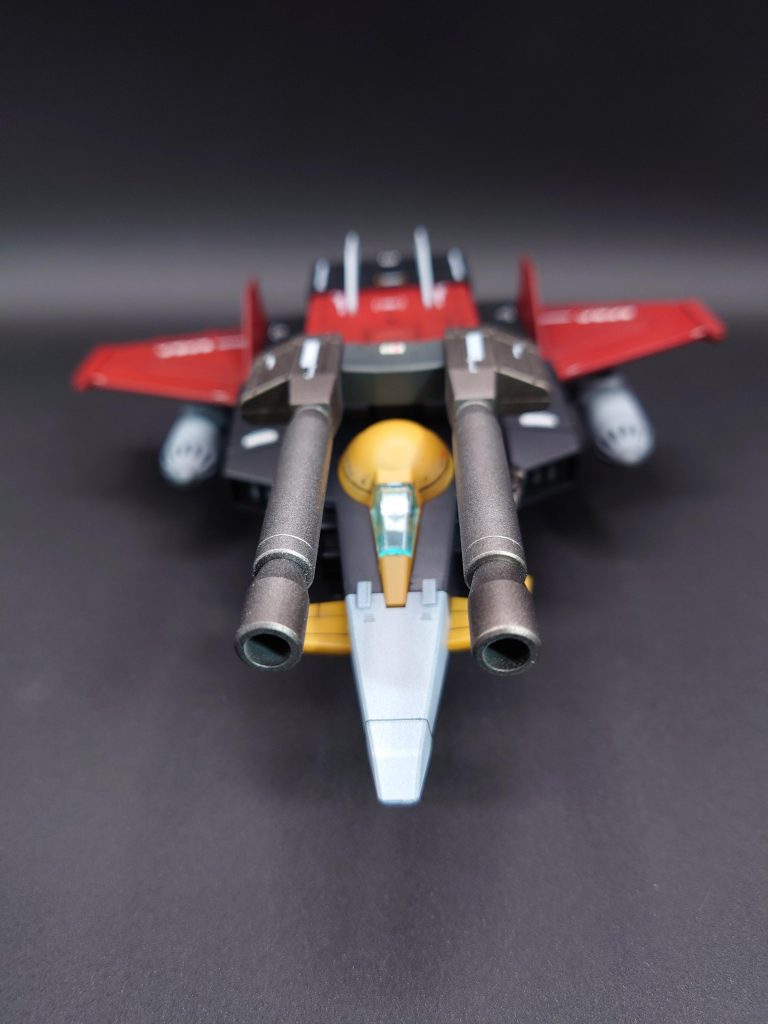 渋めカラー、羽の拡大、スジ彫り、武器追加で、仕上げました。