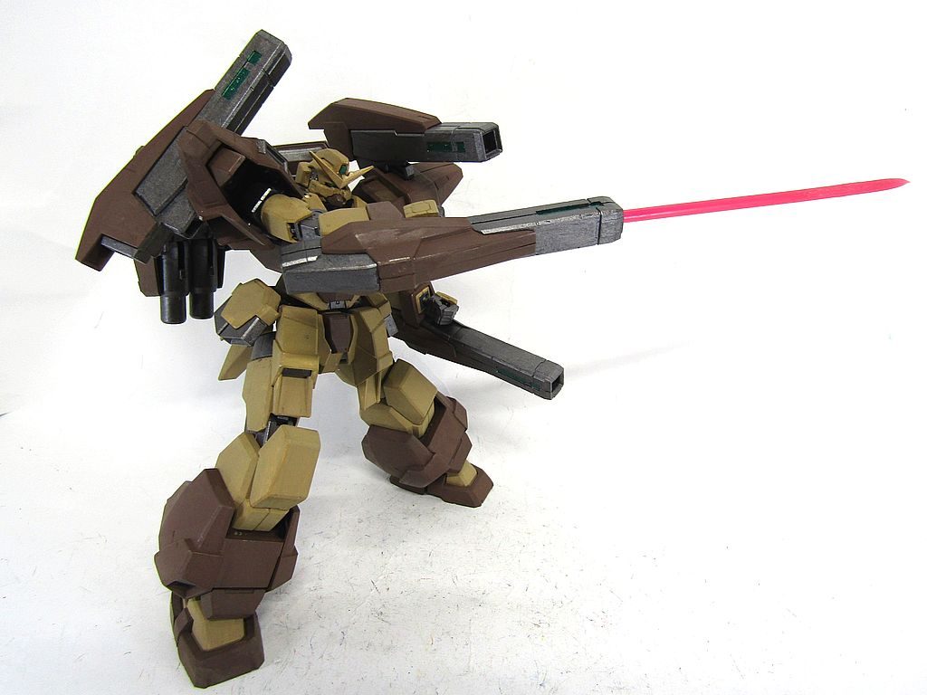 シグマシスキャノンからビームサーベル！AGE３の設定的にはありませんが、接近戦用にあってもいいかと。