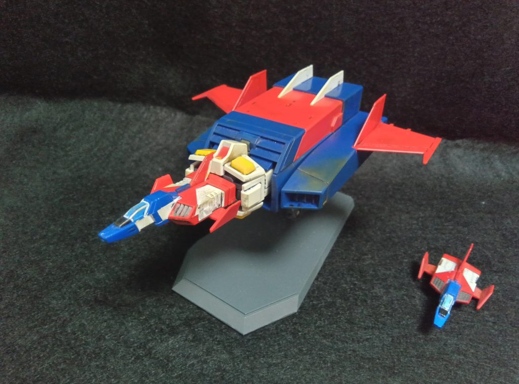 Ｇスカイ。ガンダムの下半身だけなぜ運ぶのか…。