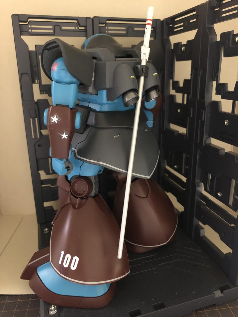 バックショット!腕のマーキングは無いので雰囲気で。白ラインマーキングはマスキングテープで塗装してます!赤マーキングはデカールです!
