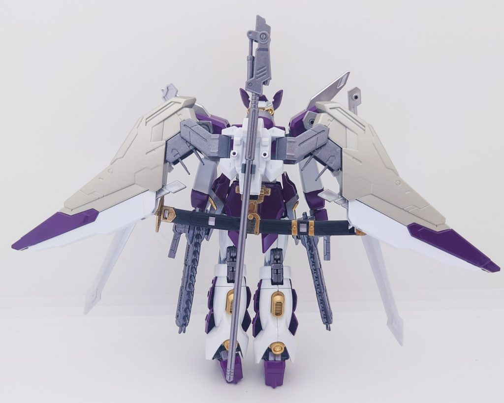 背面背面のバックパックには、ガンダムマルコシアスのバックパックを使ってみました。