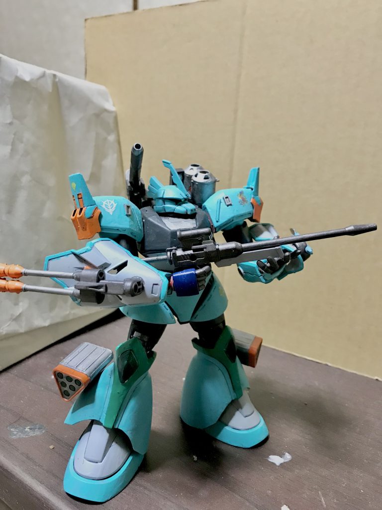 スナイパーライフルを添えて