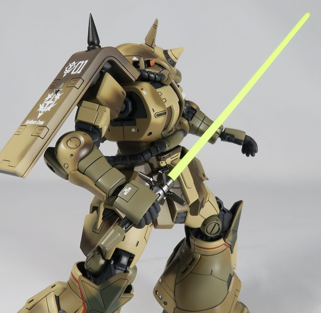 ヒート・剣🗡️は、白下地に蛍光イエロー🟡