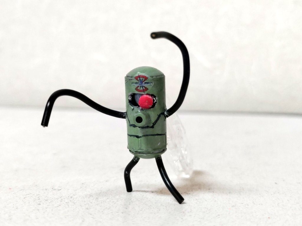 手足は自由に動き目も可動する