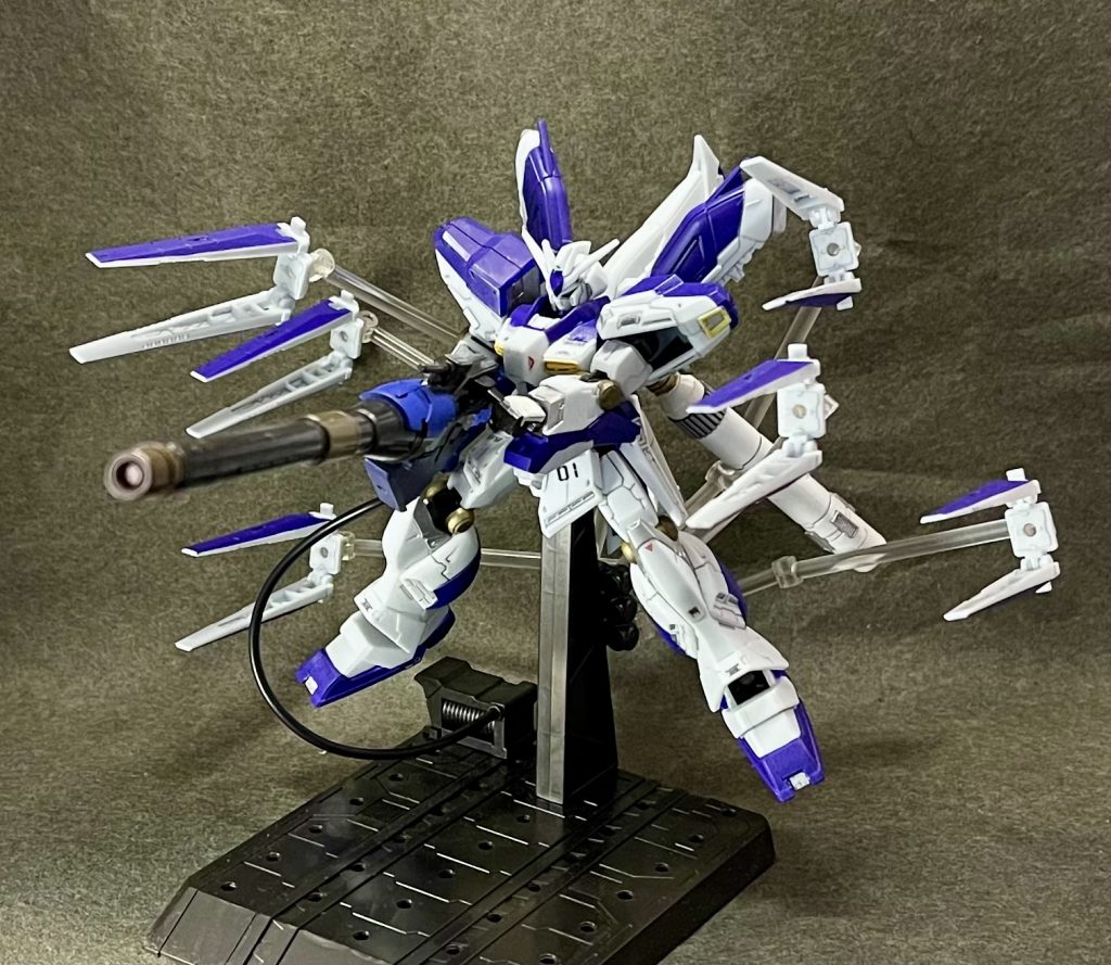 アクション⑤オプションパーツセット最大のウリ、ハイパー・メガ・バズーカ・ランチャーと6枚全て変形するフィンファンネル。