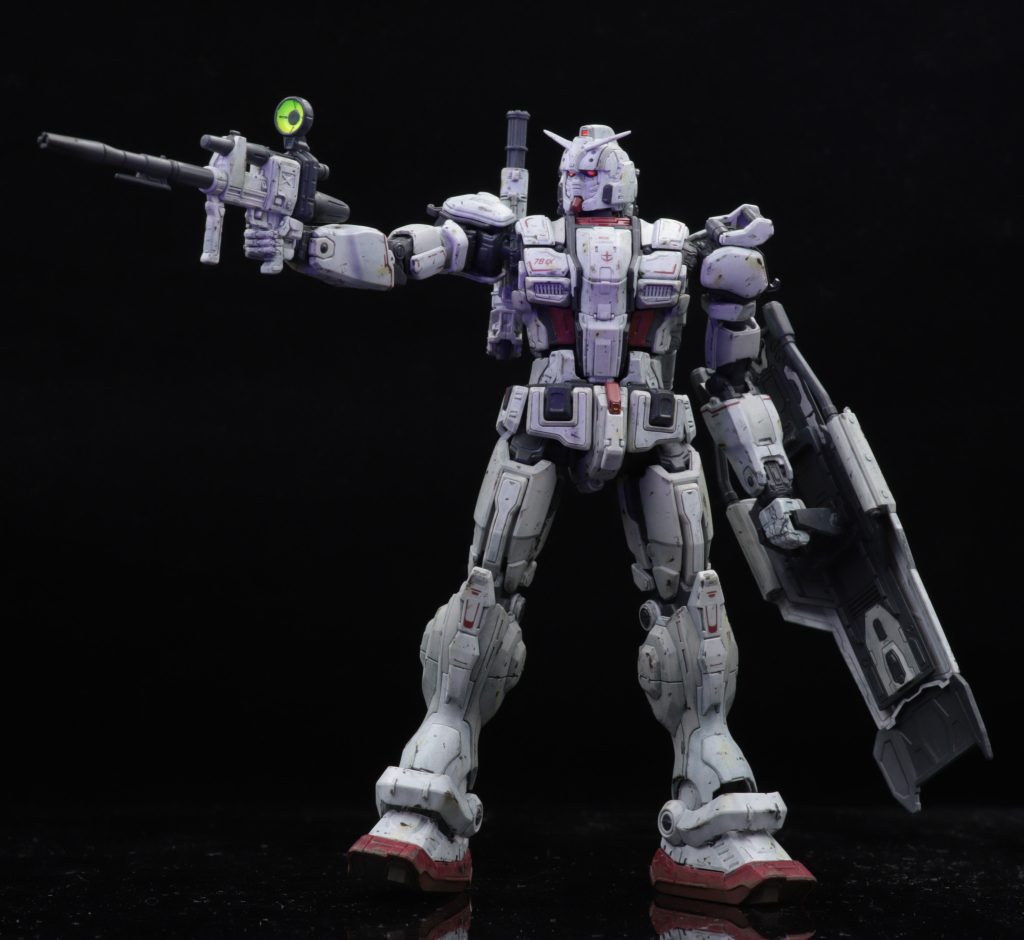 メインカメラ、ビームライフルはのスコープは蛍光塗料で塗装しブラックライトで発光可能に。