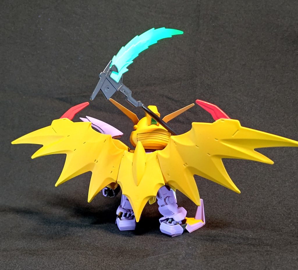 肉抜き埋めと、SD特有のギミックは削除しました。肩とかひざ裏の肉抜きが大きいのよ…本来は顔のインテークは色が違うので、パーツ分割したんだけど、同じ色にしたので意味なかったww 