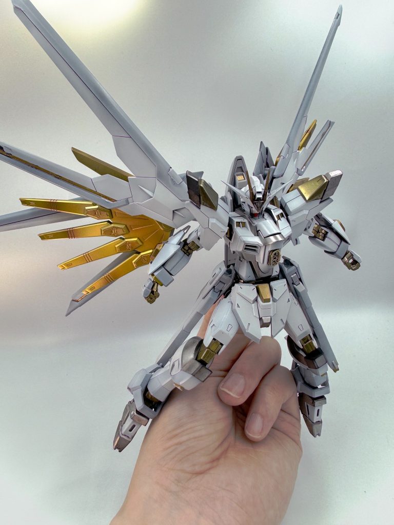 HG マイティーストライクフリーダム–2枚目/制作者：阿熊人