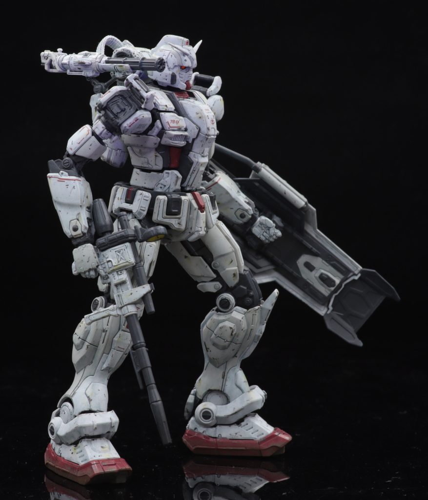 ガトリングはベルトが軟質プラだったのでプライマーを塗っての塗装。合わせ目消しなどディティールが細かく潰してしまいそうで気を使った場所です。