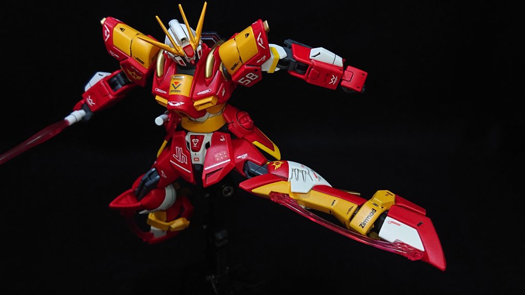 機体コンセプトはシンプルな格闘機なのでストライクとビルドバーニングのニコイチの予定だったのですが、アニメを見ていると足技のイメージが弱い気がしたので、脚部をジャスティスに変更してみました💡流石は格闘機の要素を持ち合わせているジャスティスですねw違和感なくマッチしてくれました!一つ難点を上げるのであれば、腰部がストライクなのでハイキックが難しいことですね💦w