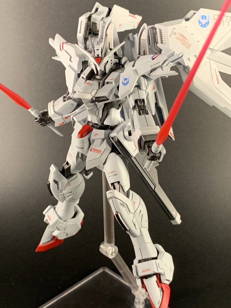 ライフリ最初はいまいちかっこいいと思ってなかったんですが、ゲーム(EXVS2OB)で使っているうちにあれ...かっこいいかも...ってなって作りました。完成までの間に環境から大分姿を消しちゃいましたね。