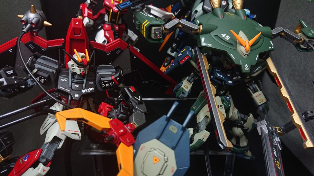 今回はNo.44~No.47までのストライクを紹介させていただきました紹介させていただいたストライクの中で1番の注目機体はやっぱりフォビドゥンですかね?今現在でも自分の中でNo.1ストライクですから「フォビドゥンストライクを超えるストライクを作る」ってのが目標になっていたりしますw作品投稿のやり方で大きく変わったのが「塗装前の仮組投稿」です自分の長所を伸ばすために始めたのですが、皆さんから頂いた応援コメントの中から新しい改造案や追加の設定案なんかを頂けてとても助かっています💡自分としてはかなり良い変化を取り入れられたと喜んでいますね✨さて、このストライク改造50機達成記念の振り返り投稿も次で最後になりますね残りの3機も工夫を凝らしたストライクたちなので見てやってくださいw