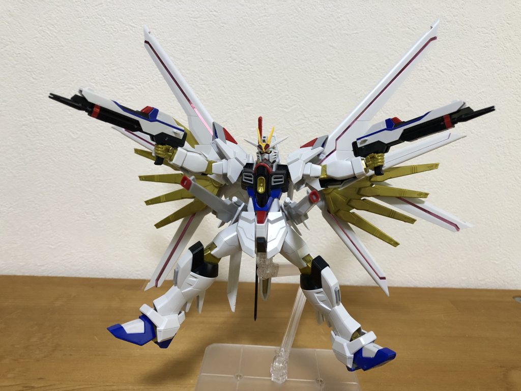 フルバースト。やっぱりフリーダム系にはこのポーズさせたくなります。ディスラプターまで一緒に撃ったらとんでもないオーバーキル。