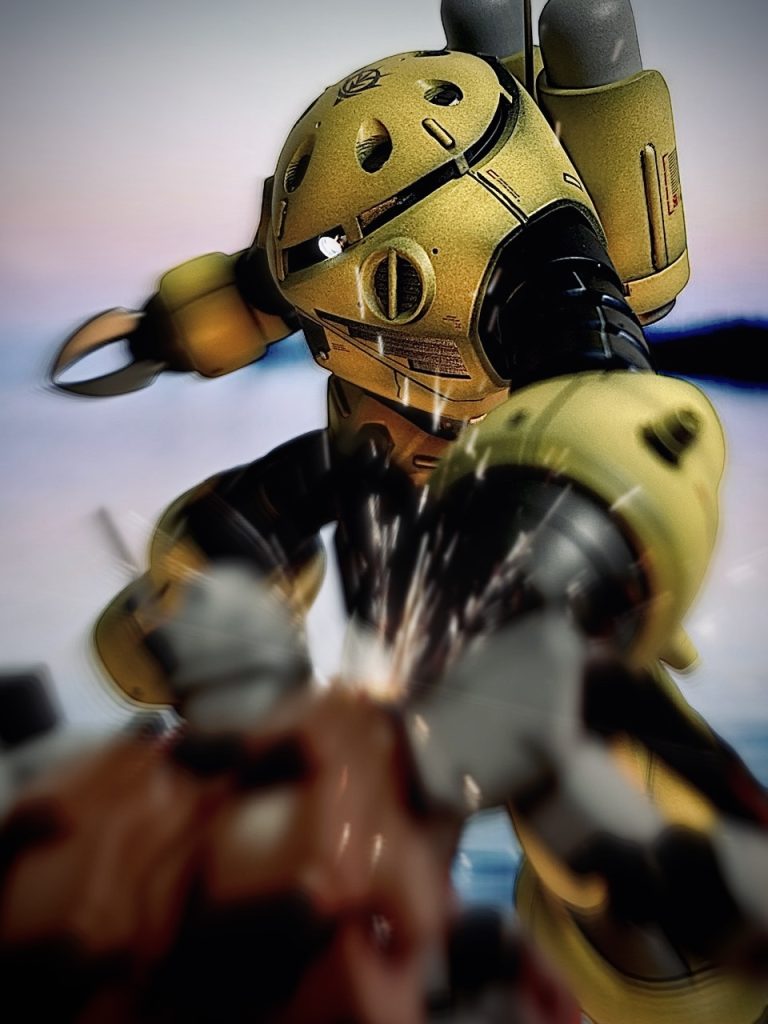 強そうなところを見せたくて、パワードジム君に犠牲になってもらいました。