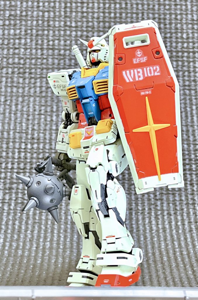 対ゴッグ戦でハイパーハンマーを携えドックから出撃するシーンです。ハイパーハンマーの出番は一度きりでしたが、ブーストで加速していくのはカッコいいですね。