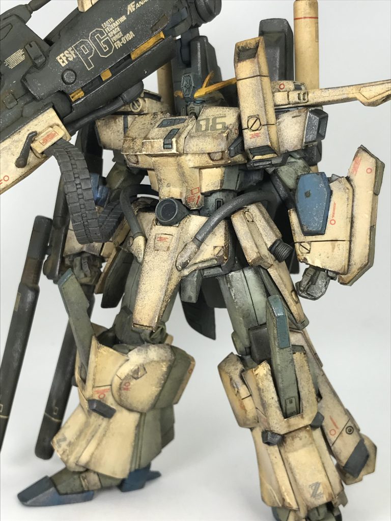 汚いフィギュアがさらに汚く!!😨(笑)最高!!www時代はやはりウェザリング!?いや…今はガンプラではウェザリングってマイナーな手法なんですかね…GUNSTAはピカピカ塗装が多いし😨