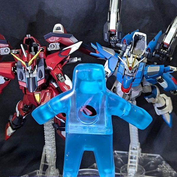 ライジングフリーダムガンダム＆イモータルジャスティスガンダム