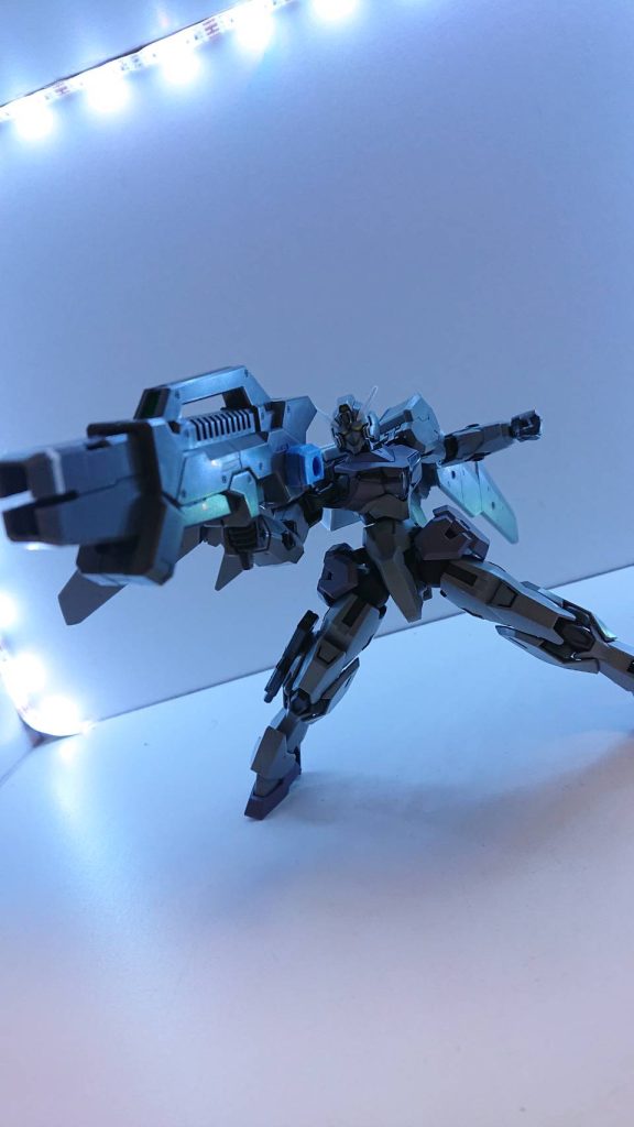 特徴的な武装であるジョーカーズキャノンはその名の通り左ノにとって切り札と呼べる武装である。一度使えばリチャージが完了するまではかなりの時間がかかってしまう。