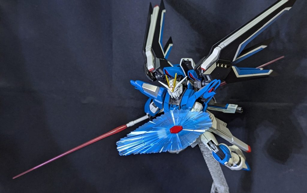 ライジングフリーダムガンダム＆イモータルジャスティスガンダム–2枚目/制作者：@infieth